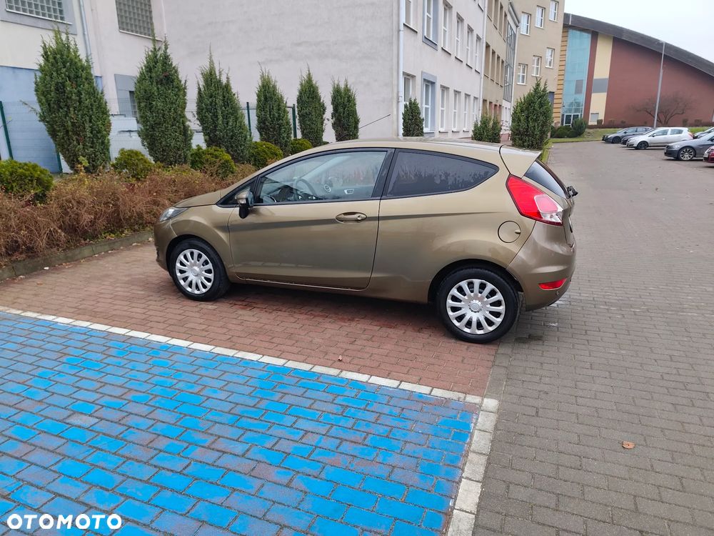 Ford Fiesta 1.6 Ti-VCT SYNC Edition - 9