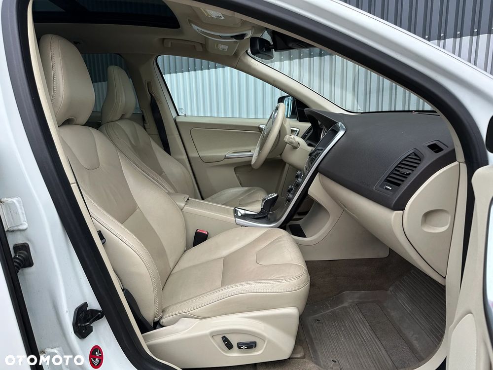 Volvo XC 60 3.2 AWD Summum - 29