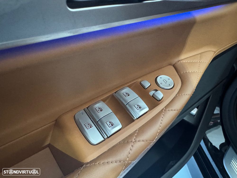 BMW 740 d xDrive Pack M Auto - 34