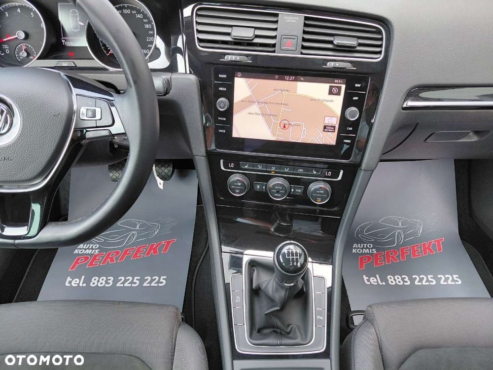 Volkswagen Golf - 21
