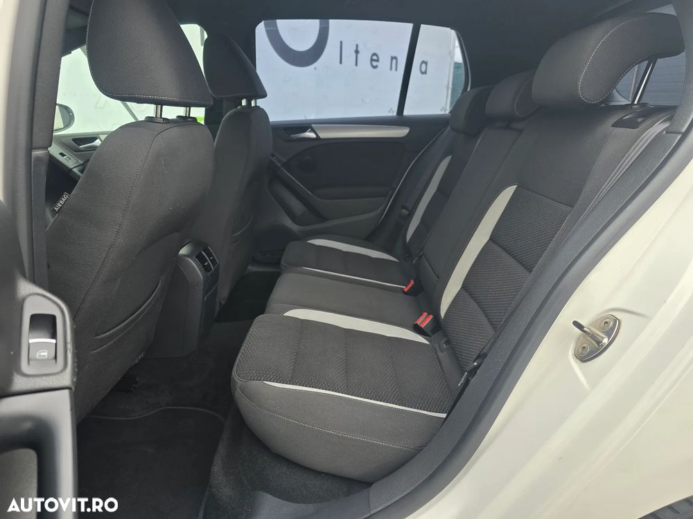 Volkswagen Golf 1.6 TDI DPF BlueMotion - 10