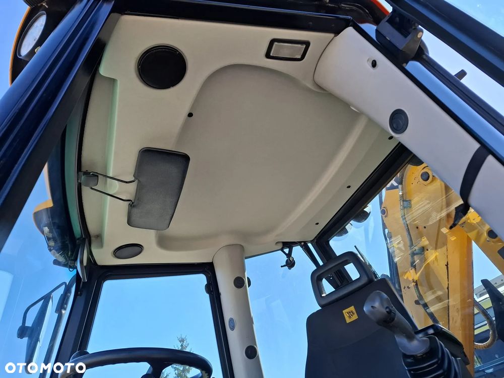 JCB 4CX - 39