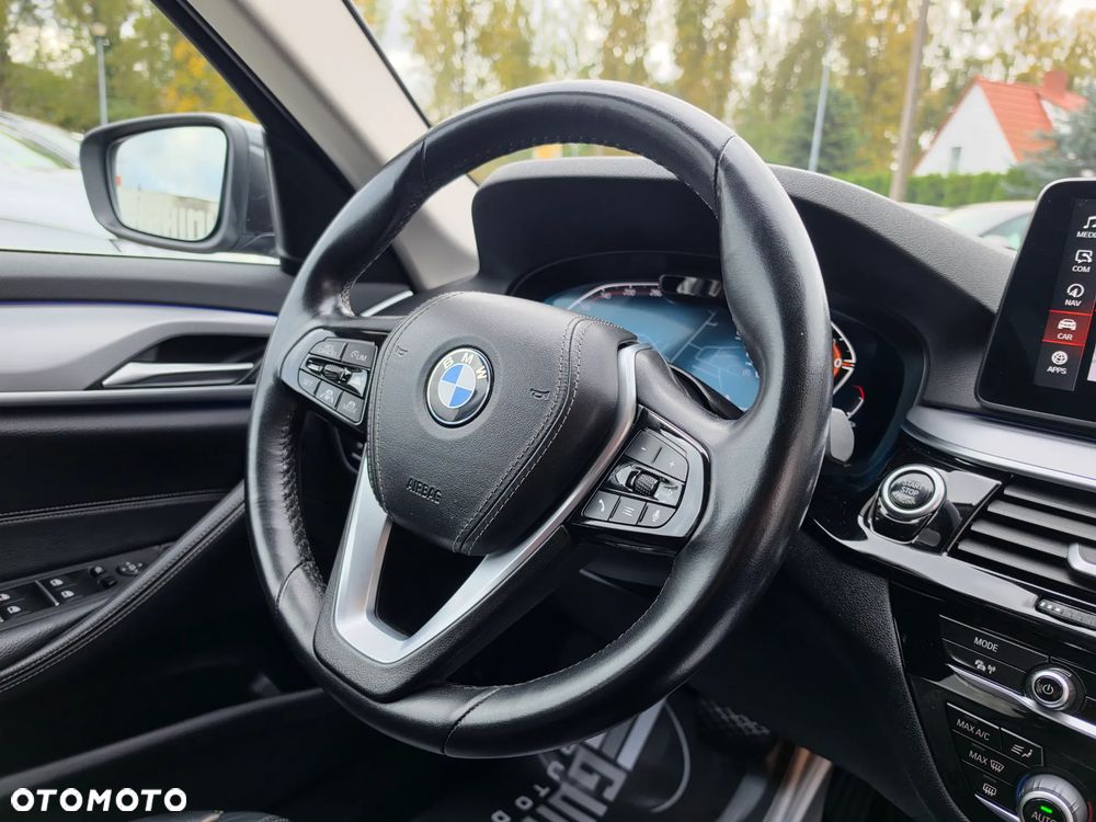 BMW Seria 5 520i mHEV Luxury Line - 30