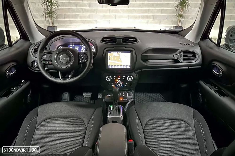 Jeep Renegade - 12