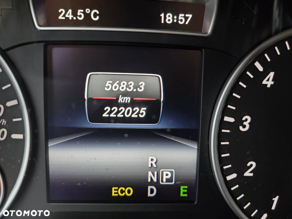Mercedes-Benz Klasa B 180 7G-DCT UrbanStyle Edition - 22