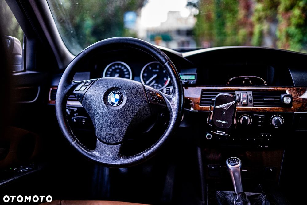 BMW Seria 5 520d - 18