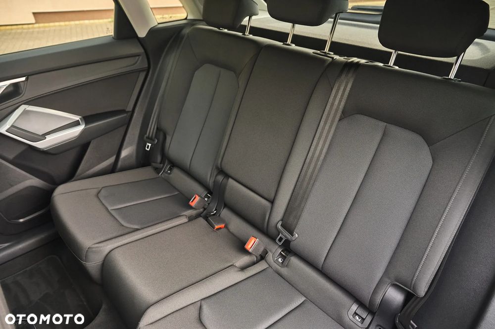 Audi Q3 35 TFSI S tronic - 28