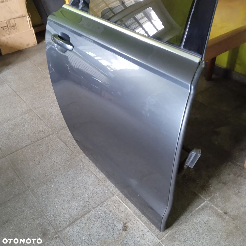 Drzwi tylne prawe A6 C7 kombi LZ7S - 4