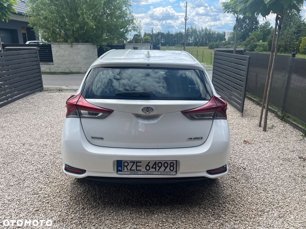 Toyota Auris 1.33 VVT-i Active - 4