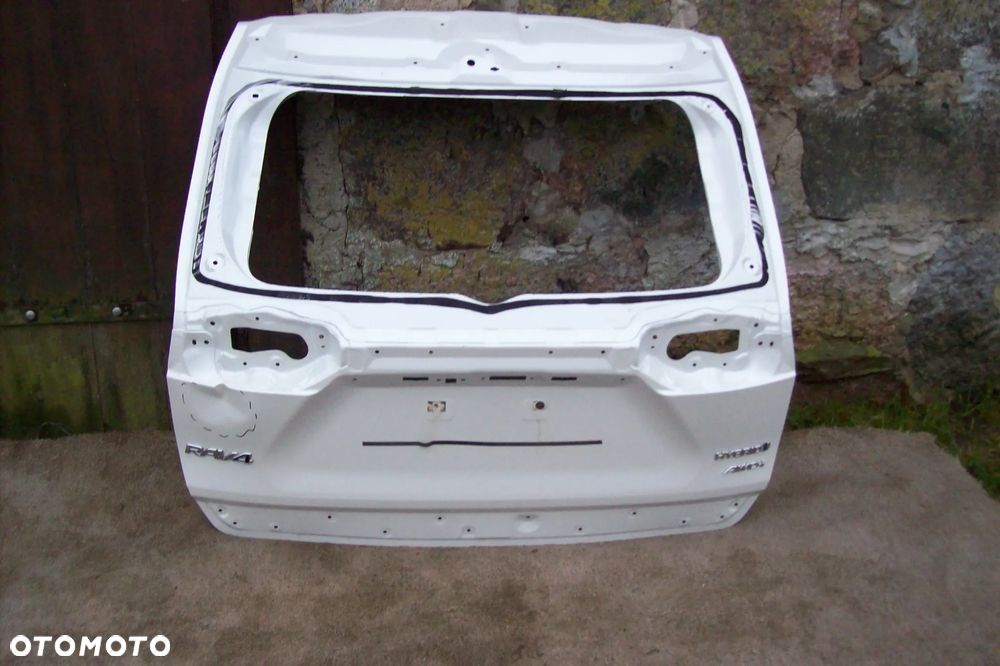tylna klapa toyota rav 4 v - 1