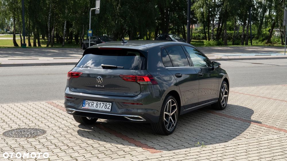 Volkswagen Golf - 4
