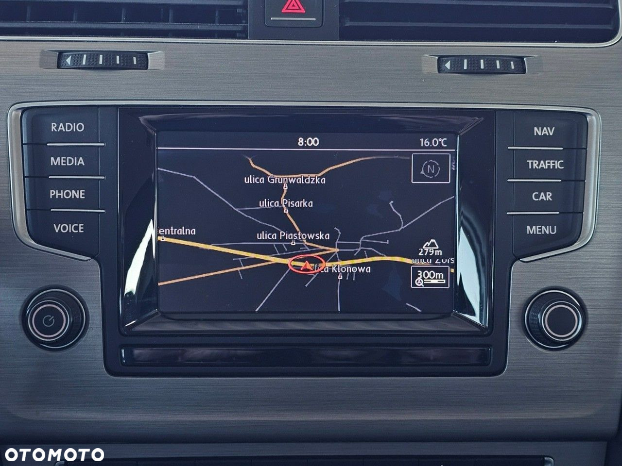 Volkswagen Golf - 16