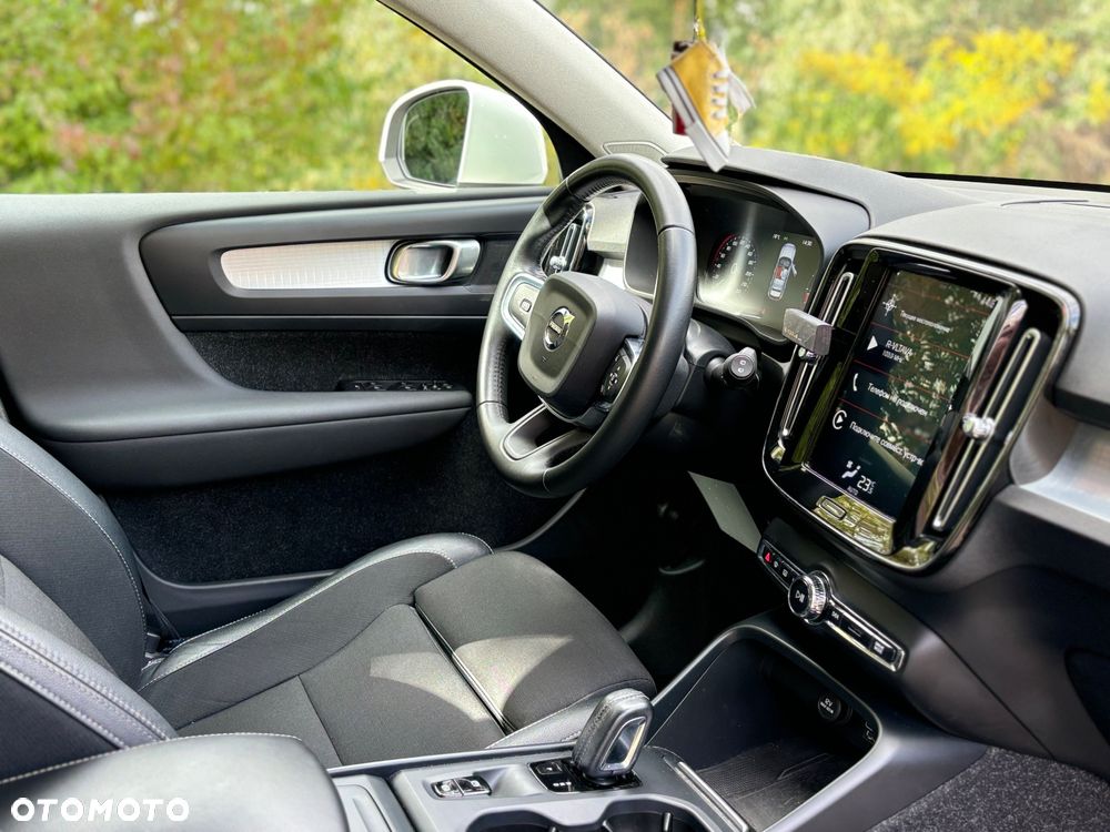 Volvo XC 40 D4 AWD Momentum - 5