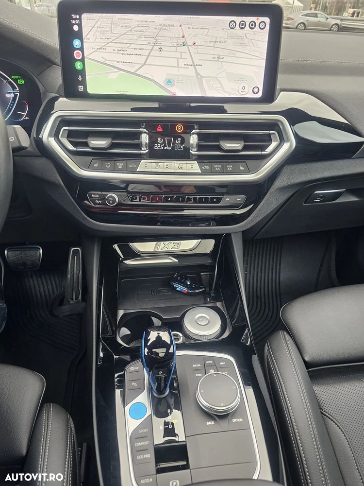 BMW iX3 Standard - 17
