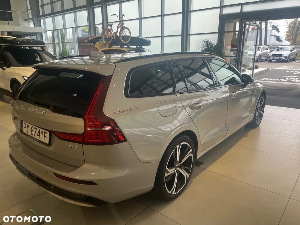 Volvo V60 B4 B Plus Dark - 5