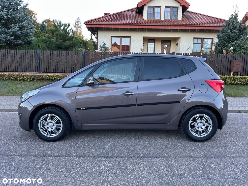 Hyundai ix20 1.4 blue Comfort - 11