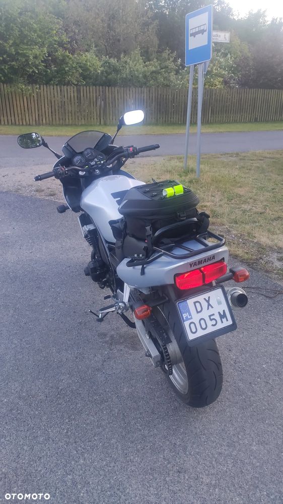 Yamaha FZS - 9