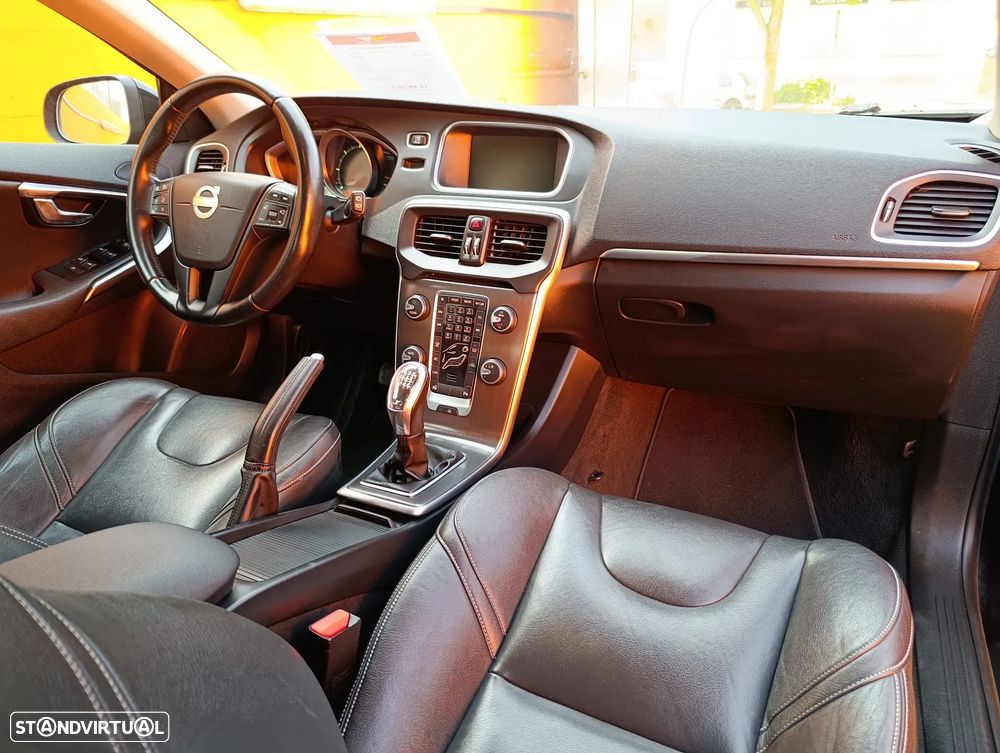 Volvo V40 D2 Kinetic - 5