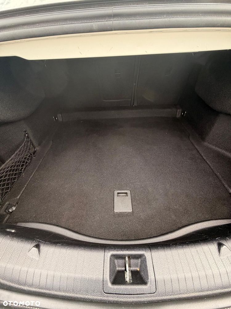 Mercedes-Benz CLA - 17