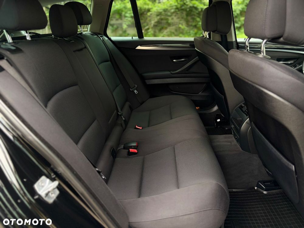 BMW Seria 5 520d - 26