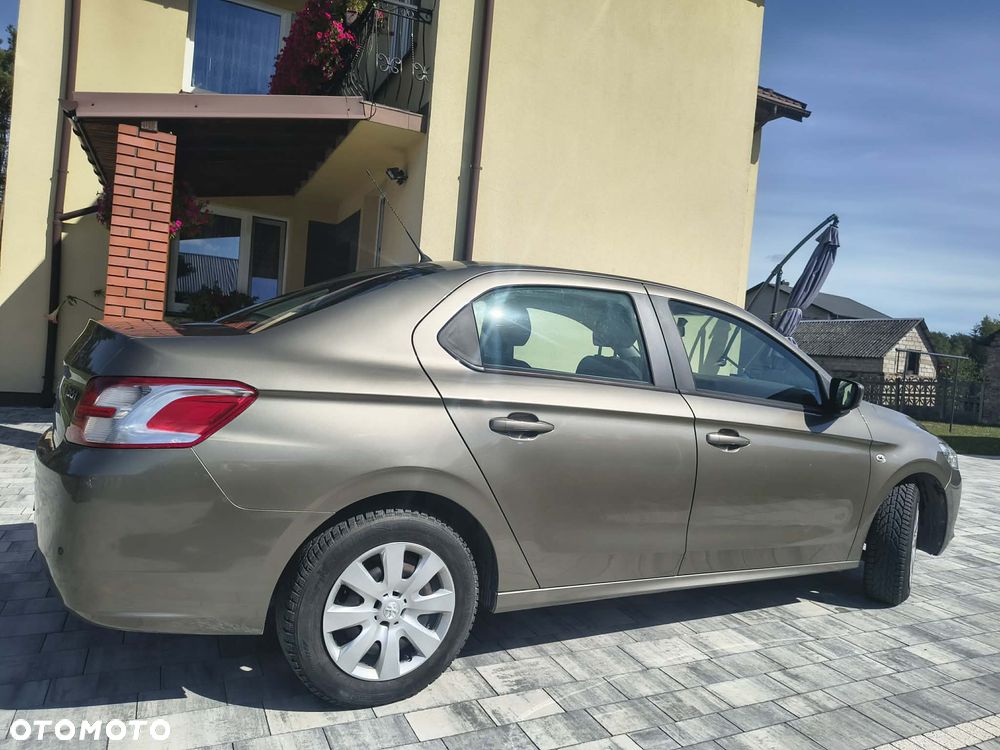 Peugeot 301 1.2 Pure Tech Access - 6