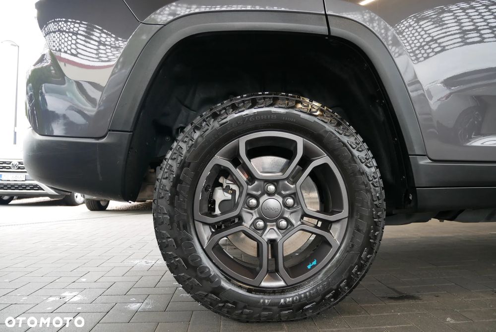 Jeep Grand Cherokee ver-2-0-4xe-phev-trailhawk - 38