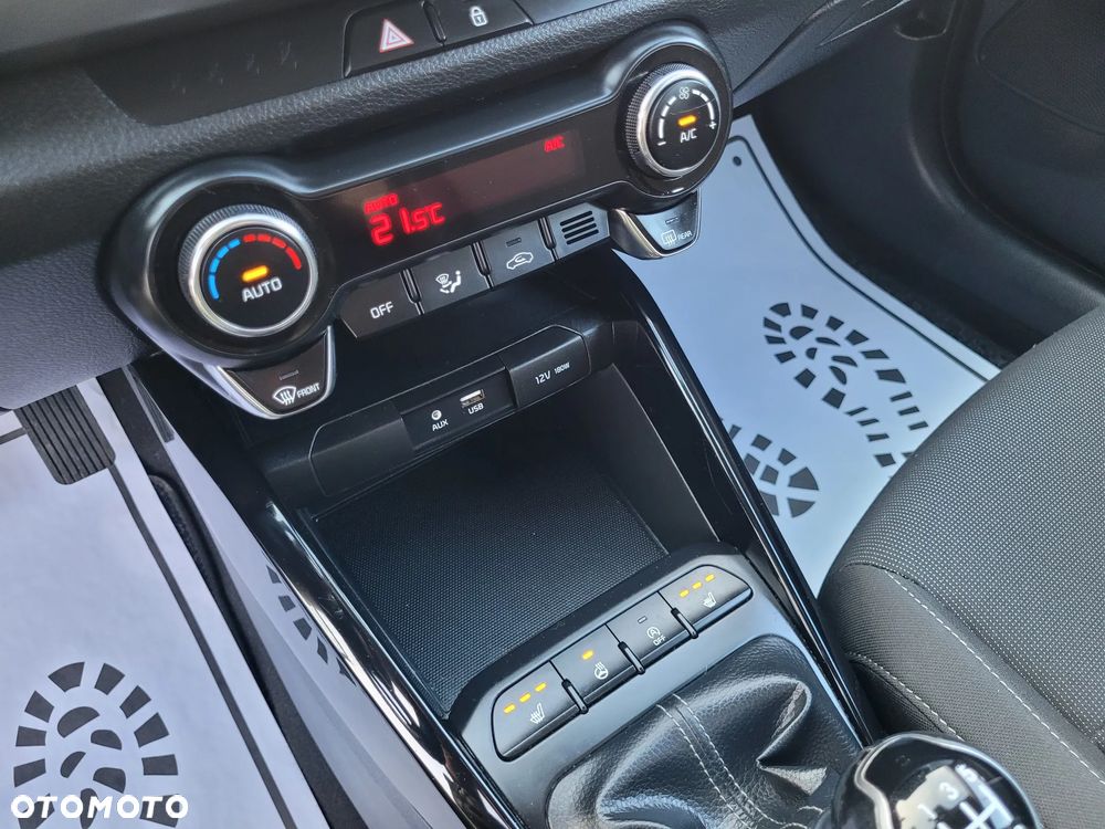 Kia Rio 1.2 XL Business Line - 26