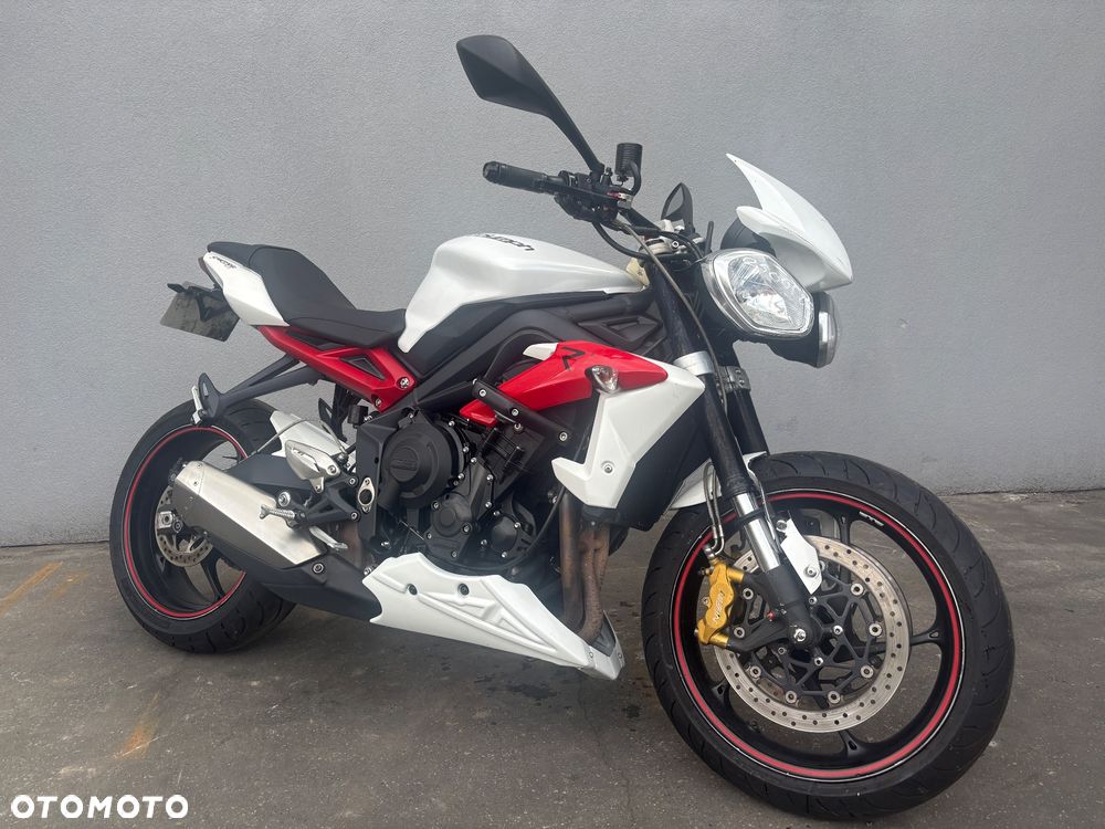 Triumph Street Triple - 1