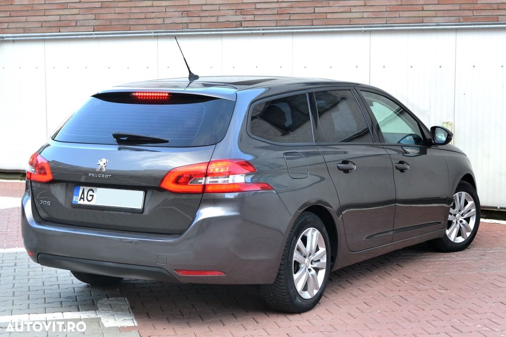 Peugeot 308 SW BlueHDi 130 EAT8 Allure - 14