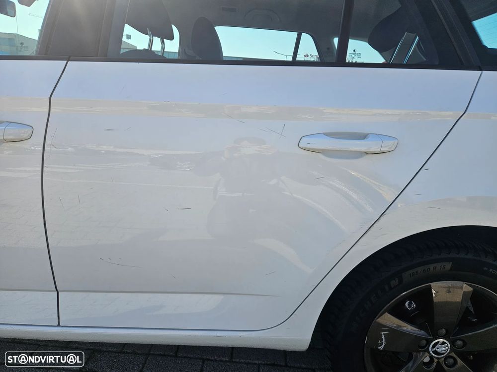 Skoda Fabia Break 1.2 TSi Active DSG - 16