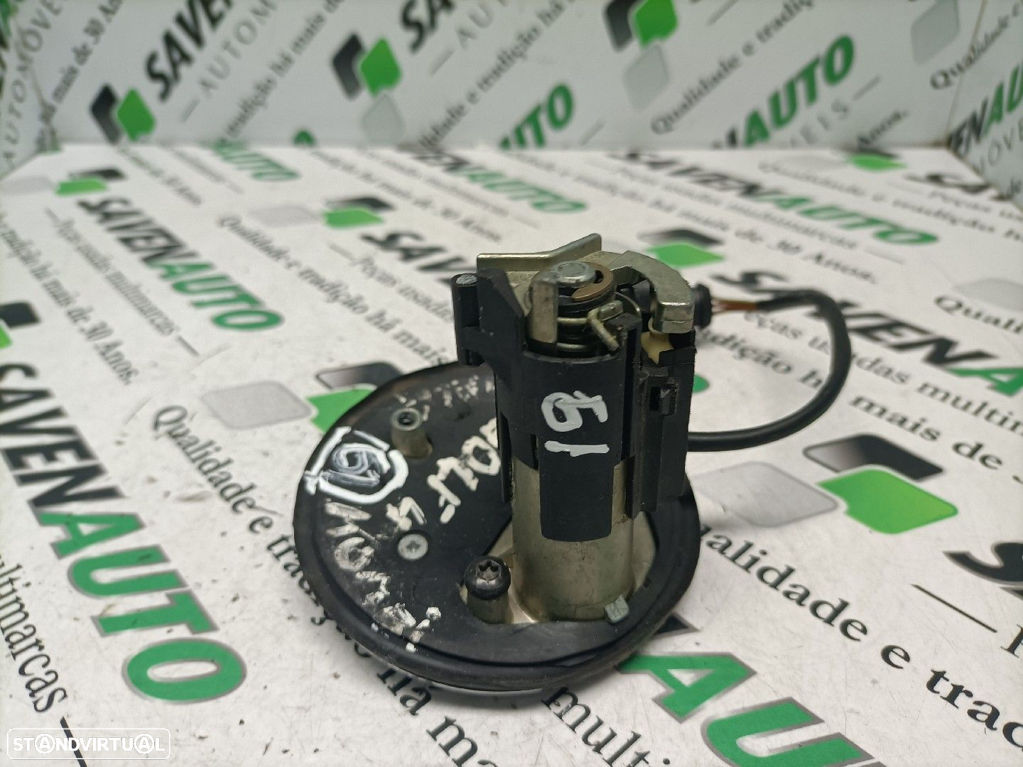 Interruptor / Switch / Botão Da Mala Volkswagen Golf Iv (1J1) - 4