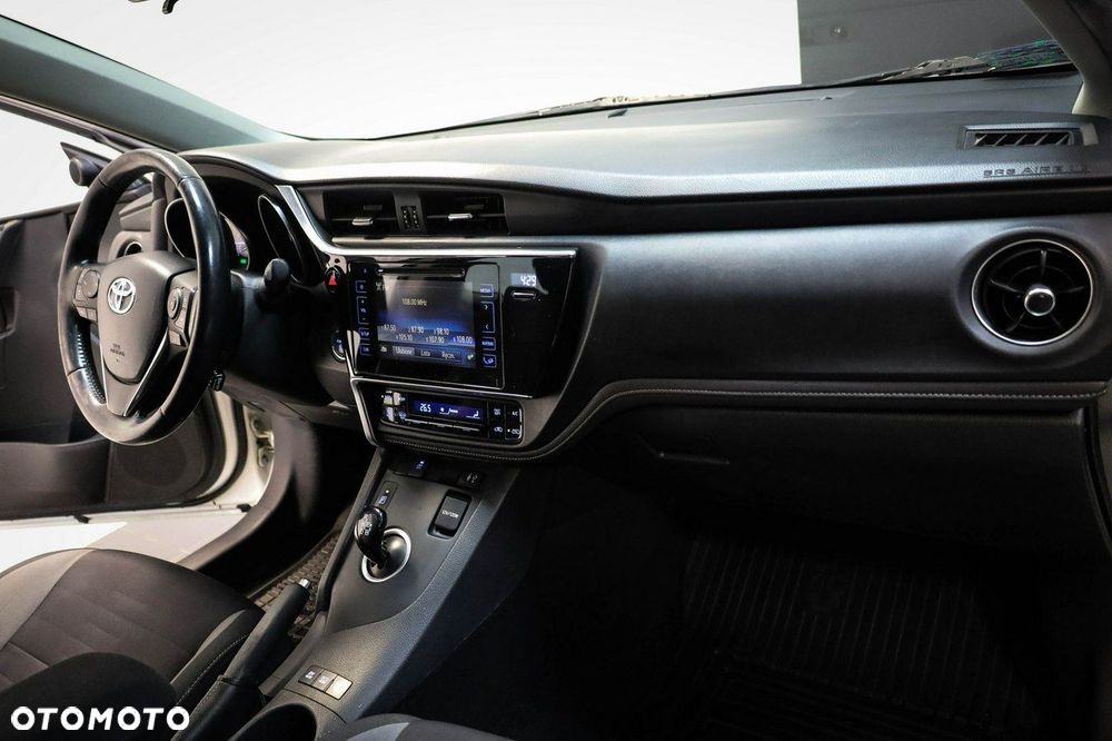 Toyota Auris - 21
