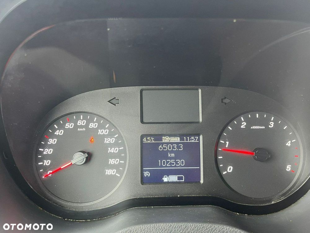 Mercedes-Benz Sprinter - 15