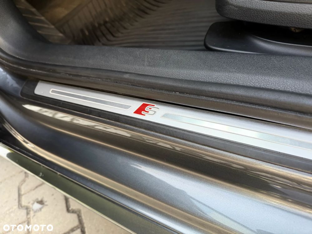 Audi A4 Limousine 40 TFSI S tronic S line - 25