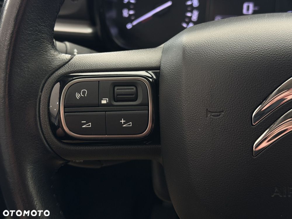 Citroën C3 1.2 PureTech Shine - 23