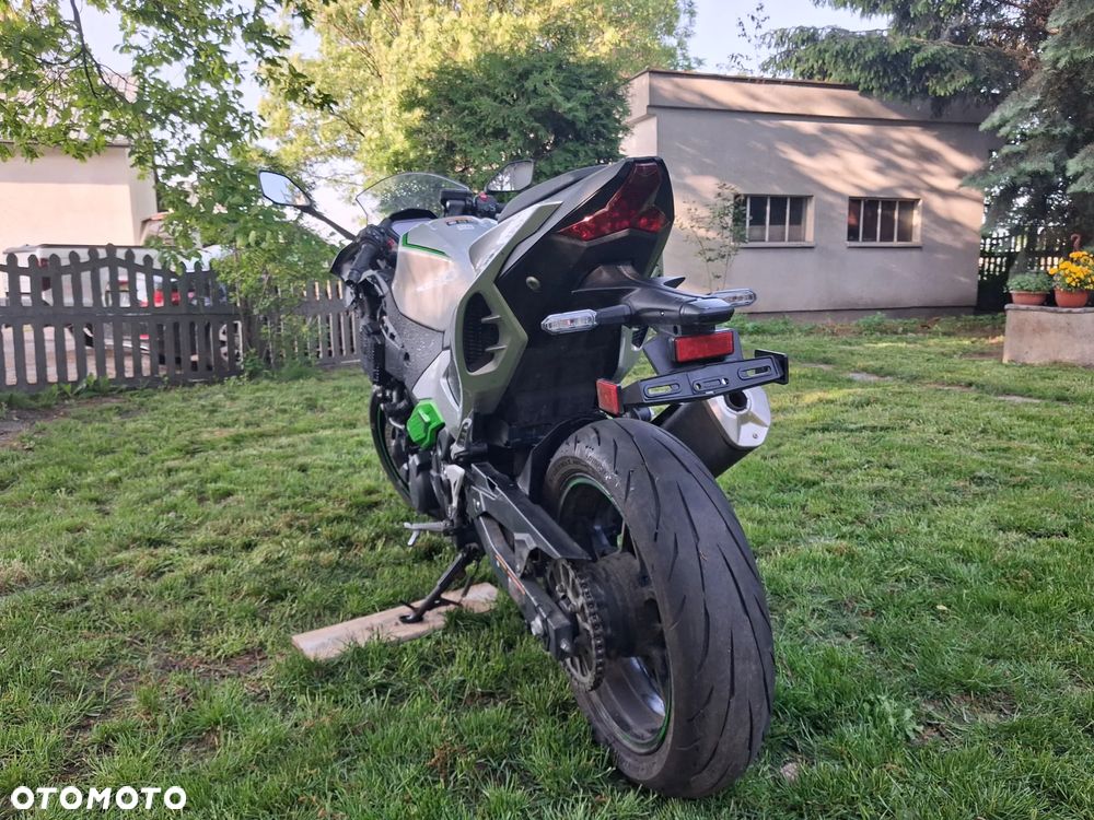 Kawasaki Ninja - 7