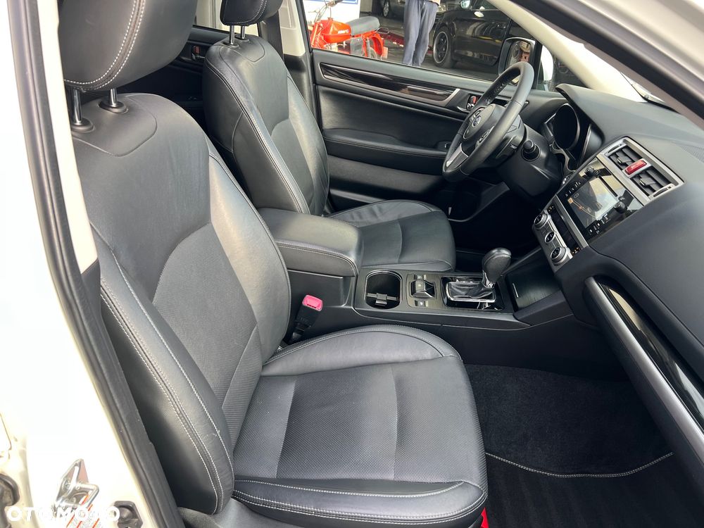 Subaru Outback - 32