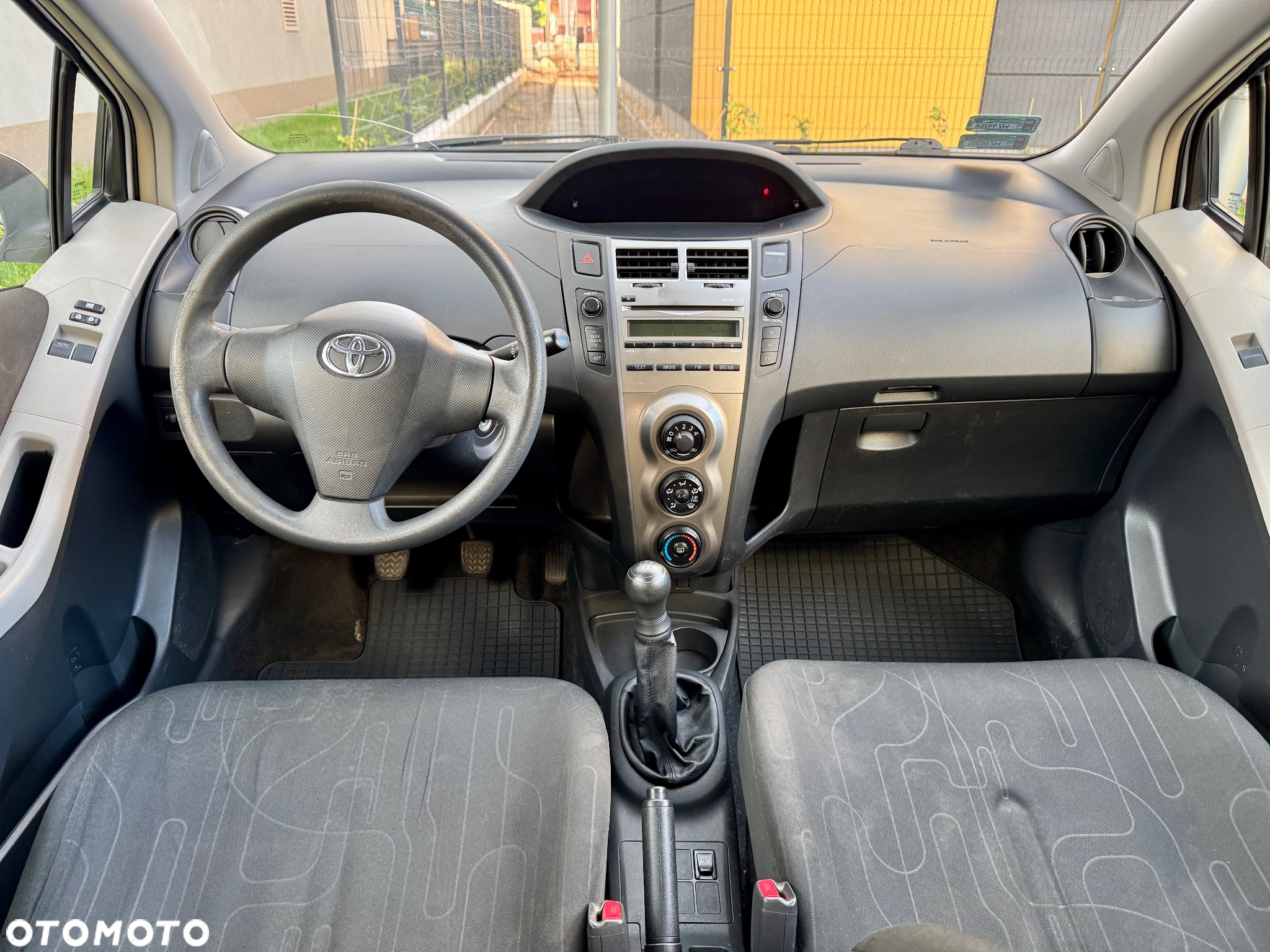 Toyota Yaris 1.0 Entry - 6