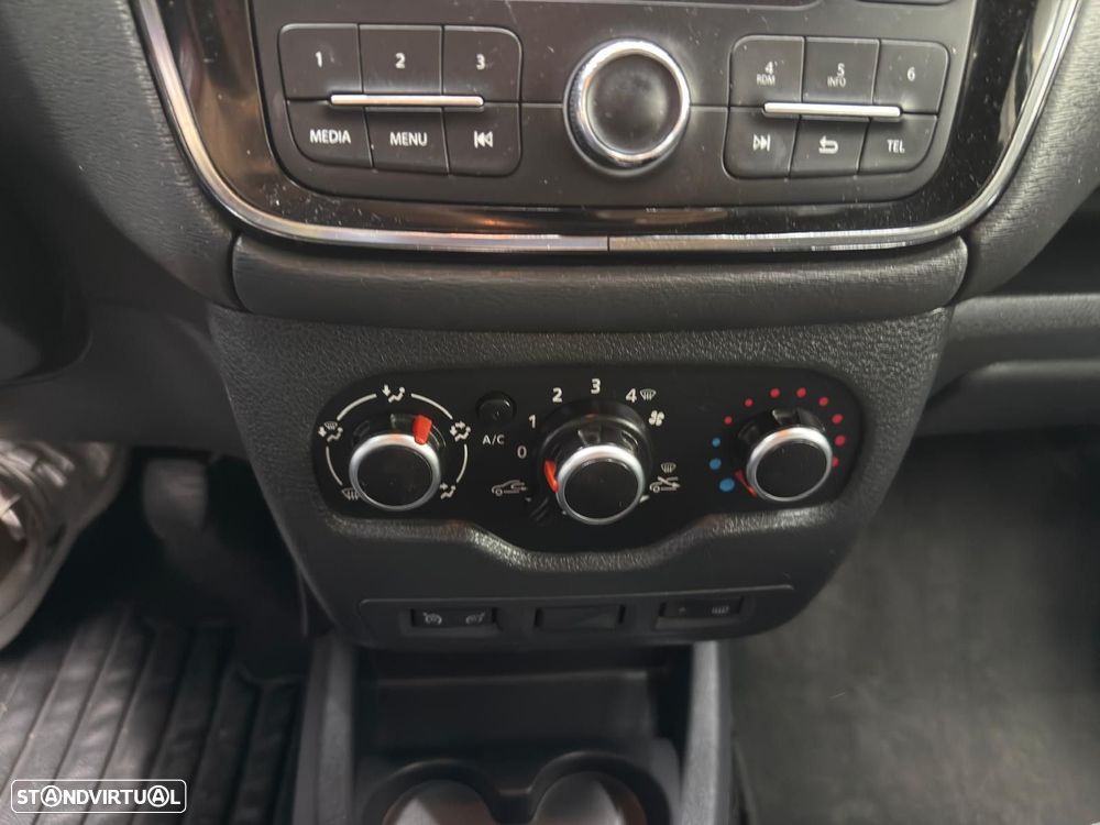 Dacia Lodgy 1.5 dCi Confort 7L - 19