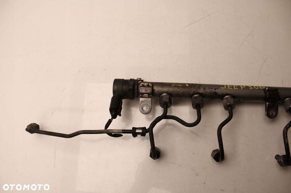 jeep cherokee iii wk 3.0 crd listwa wtryskowa czujnik paliwa a6110780449 - 2