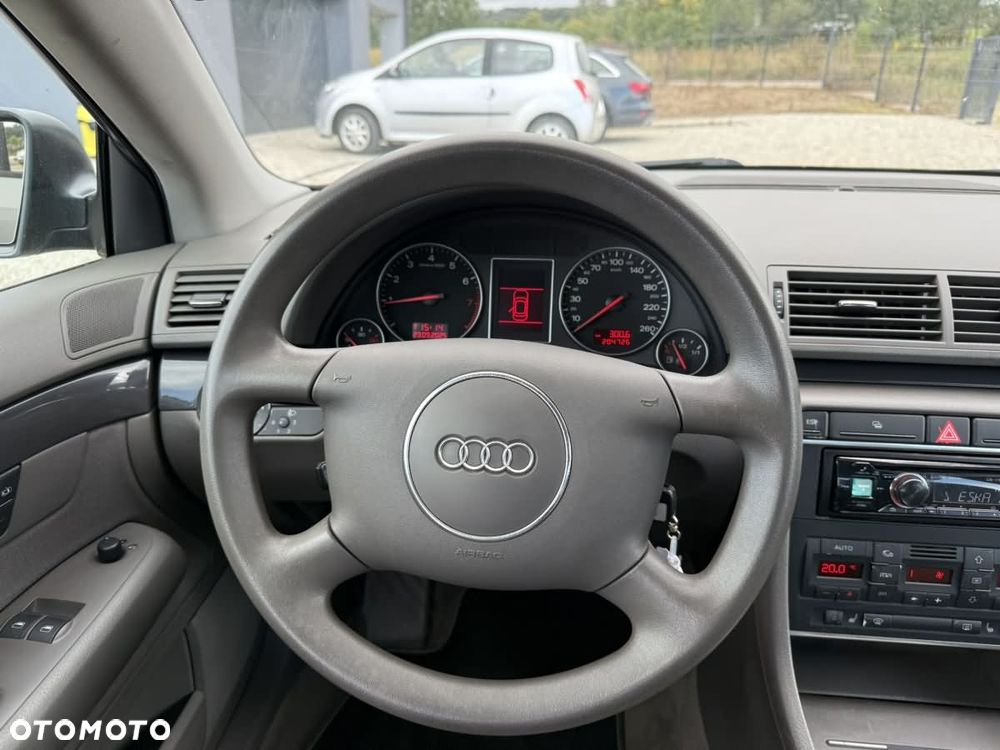 Audi A4 Limousine - 26