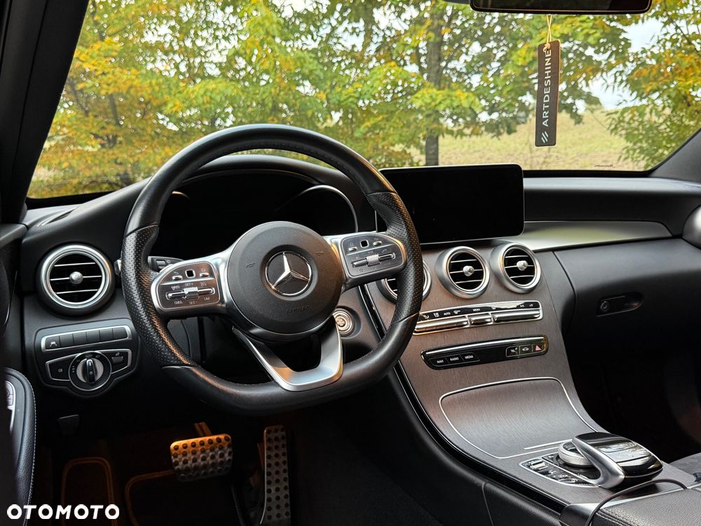 Mercedes-Benz Klasa C 300 d 4MATIC 9G-TRONIC - 16