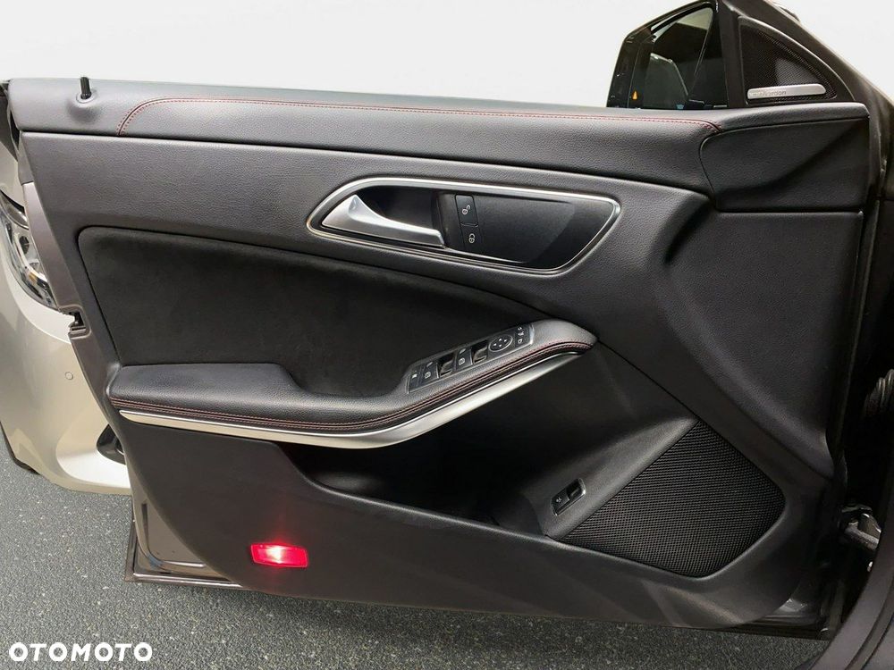 Mercedes-Benz CLA - 35