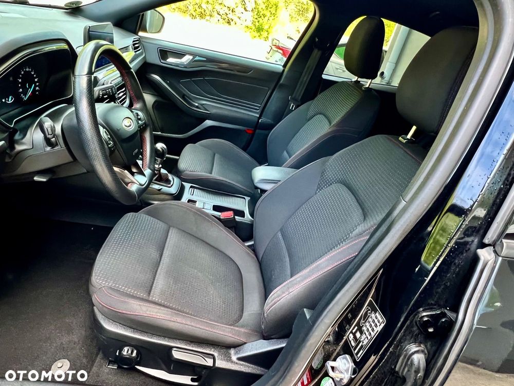 Ford Focus 2.0 EcoBlue STart-Stopp-System ST-LINE - 29