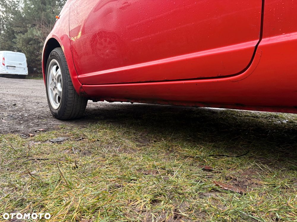 Toyota Yaris 1.3 Terra - 11