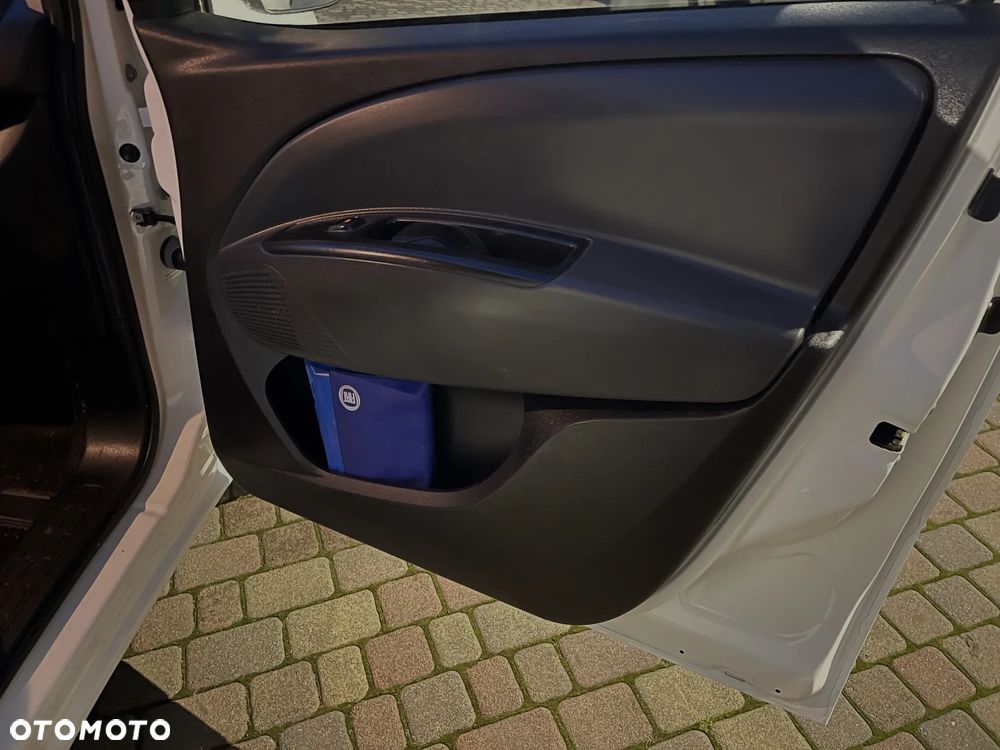 Fiat Doblo Przedłużony - 15