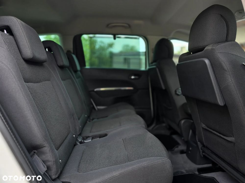 Peugeot 5008 - 17