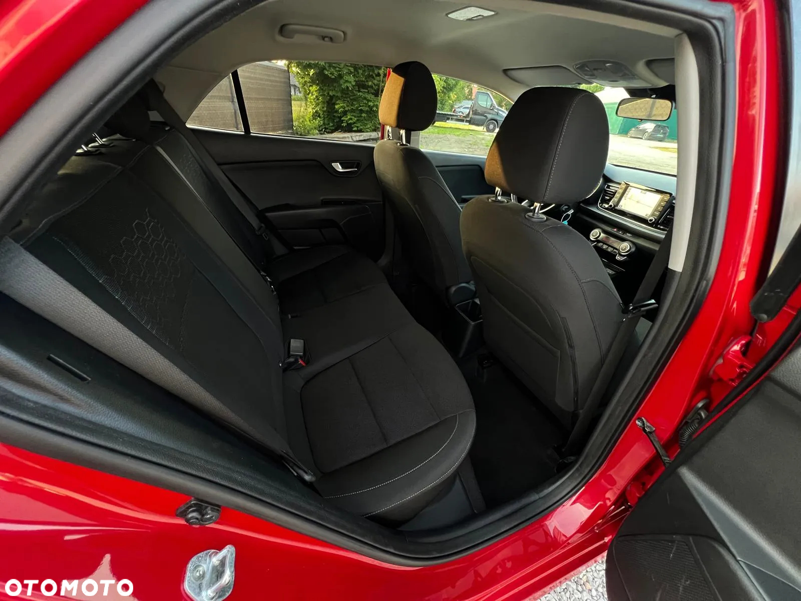 Kia Rio 1.4 L - 16