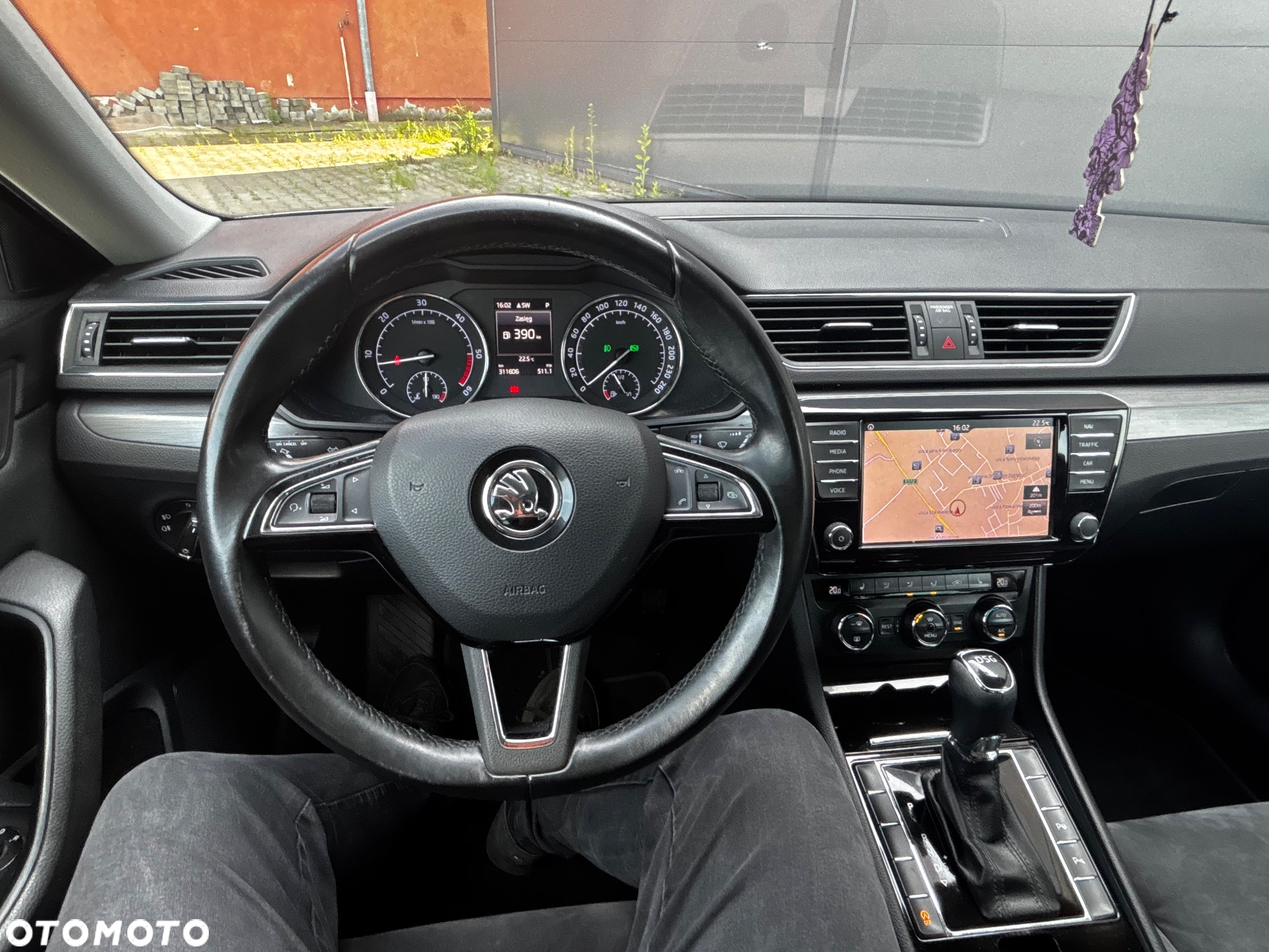 Skoda Superb 2.0 TDI DSG Style - 4