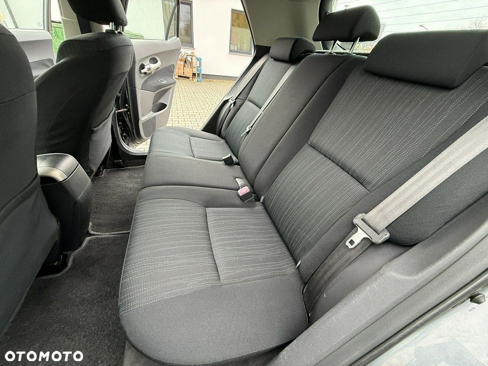 Toyota Auris 1.4 D-4D Premium - 20